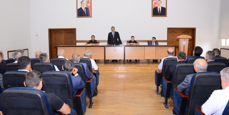 Kürdəmir Rayon İcra Hakimiyyətində yanğın təhlükəsizliyi ilə bağlı tədbir keçirilib.