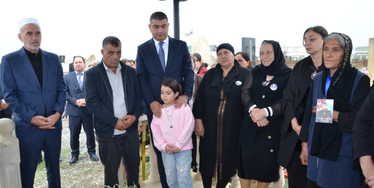 İcra başçısı şəhid İsmət Məmmədovun anım tədbirində iştirak edib.